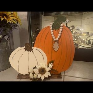 Rustic Wood Double Pumpkin Stand